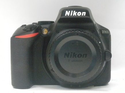 D5600
