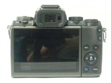 EOSM5 EF-M15-45stm