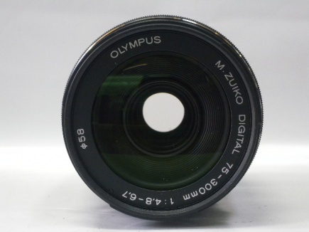 MズイコーD75-300mmF4.8-6.7EDII