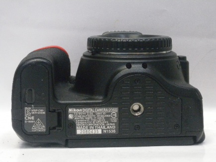 D5600