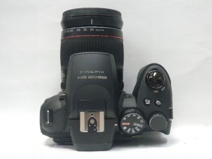 ファインピクスHS20EXR
